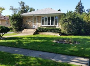 1112 Florence St, Lemont, IL 60439