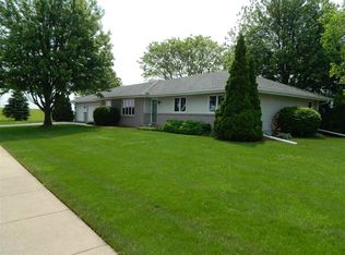 6633 Riddelle Ln, Rockford, IL 61109