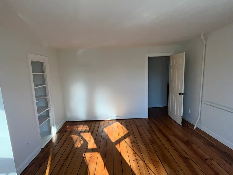 9 Essex Rd — Photo 7