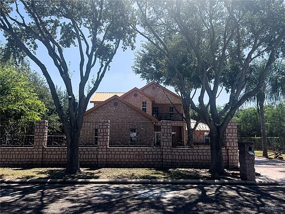 2nd image of 4734 Celia St