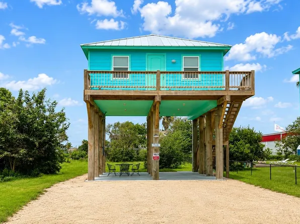 1021 Sage Rd, Crystal Beach, TX 77650