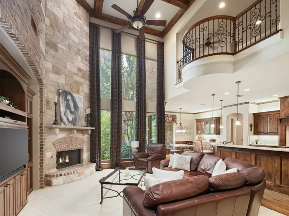 1900 Surrey Ln, McKinney, TX 75072