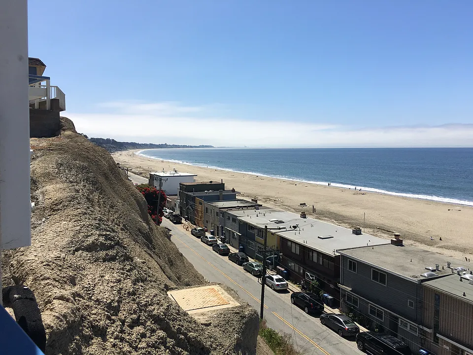 128 Rio Del Mar Blvd
