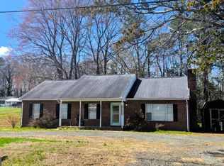 4 Swan Dr, Fredericksburg, VA 22405