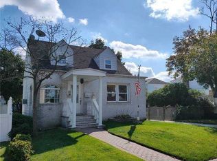 246-40 86th Ave, Bellerose, NY 11426