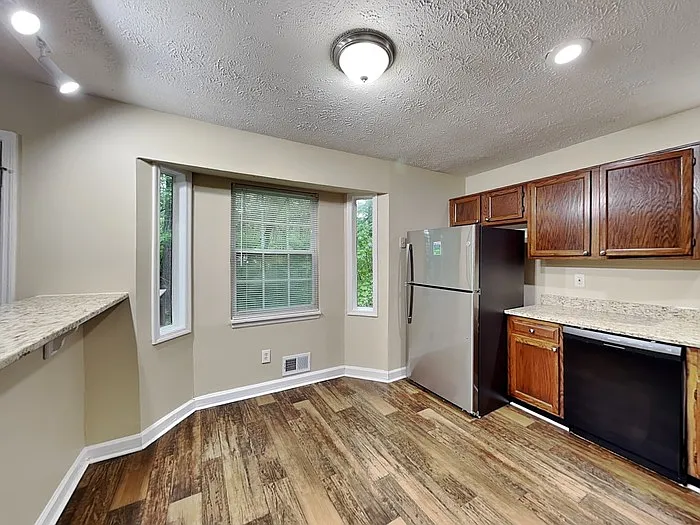 2800 Alexandria Dr SW — Photo 6