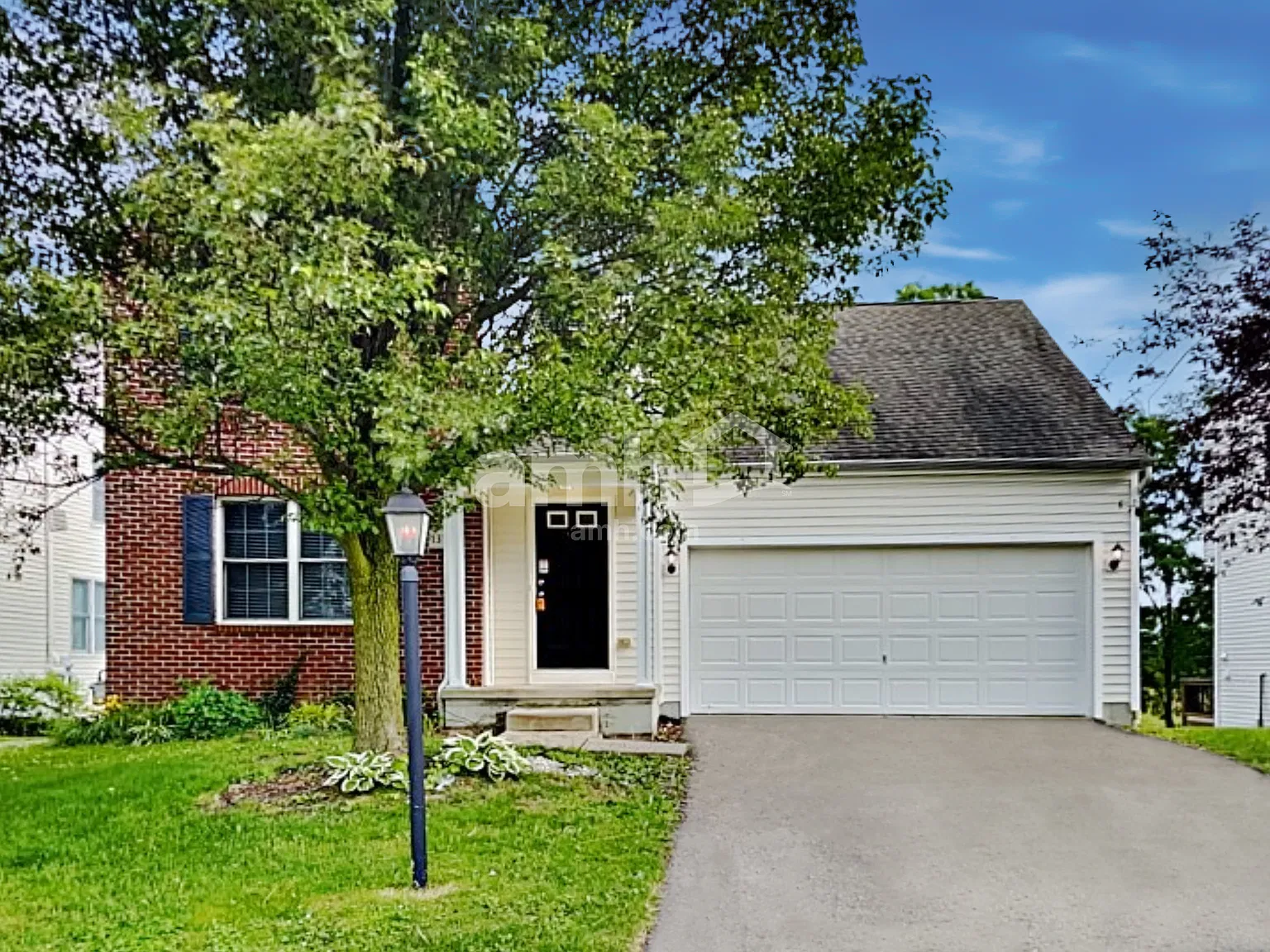 4 bed, 2.5 bath, 2005 sqft, $2,550 — Photo 1