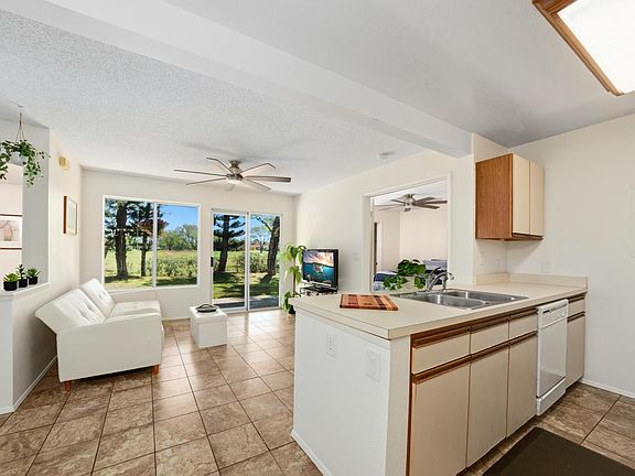5th image of 68-3883 Lua Kula St APT 302