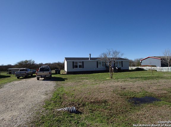 3rd image of 133 Davie Ln