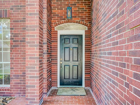 4th image of 8510 Nashwood Ct