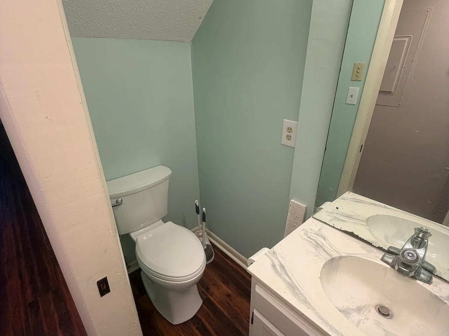 2 bed, 1350 sqft, $1,700 — Photo 4
