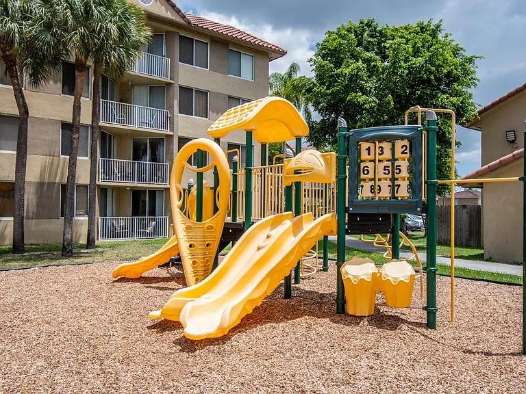 Legacy at Hialeah — Photo 10