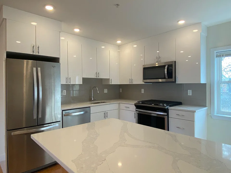 15 Kelley Ct #3