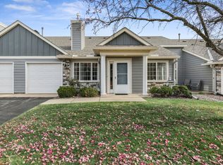 9728 Moonbeam Ln, Woodbury, MN 55125