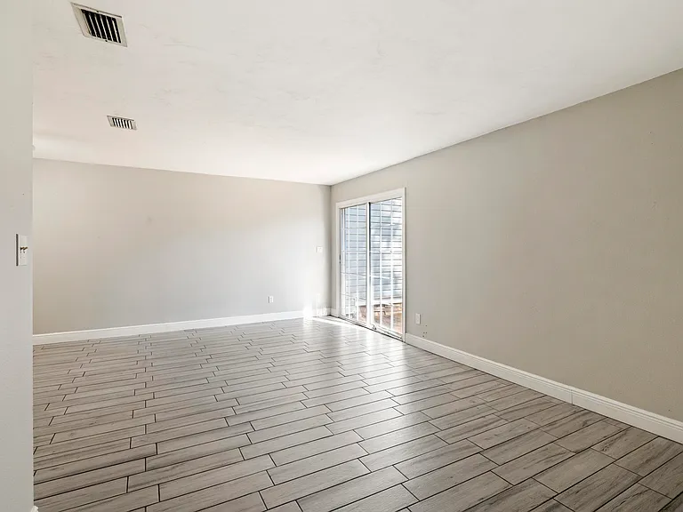 2387 Gregory Dr #-- — Photo 13