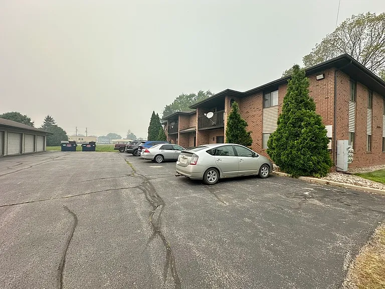 230 Robbins St #5 — Photo 12