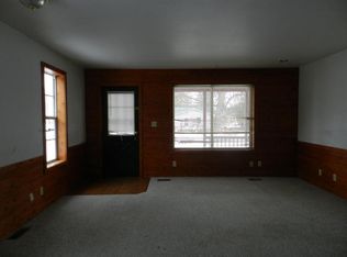 214 6th St, Cheboygan, MI 49721