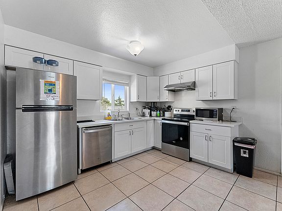 4th image of 2357 W El Moro Cir #17303499