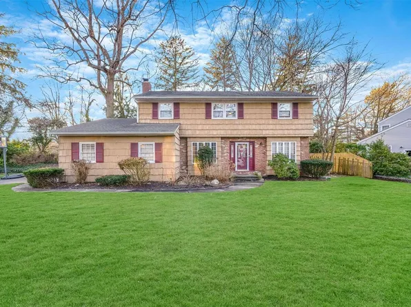 7 Gwendale Lane, Greenlawn, NY 11740