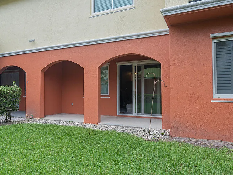 44 SE Sedona Cir #102 — Photo 21