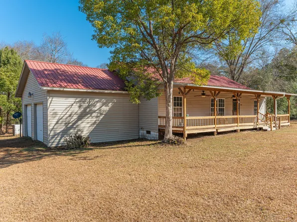 104 Deer Run E, Defuniak Springs, FL 32435