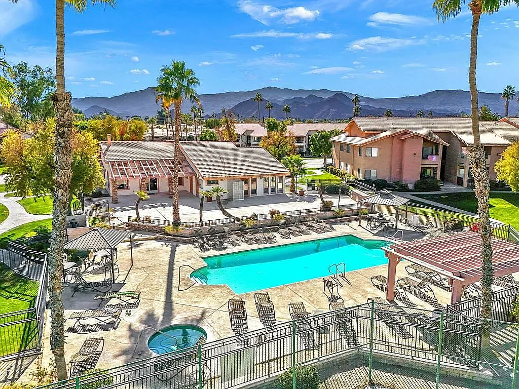 Saddleback Condominium Rentals — Photo 2