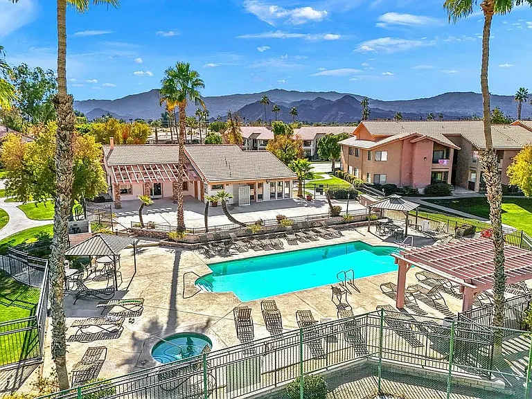 Saddleback Condominium Rentals — Photo 2