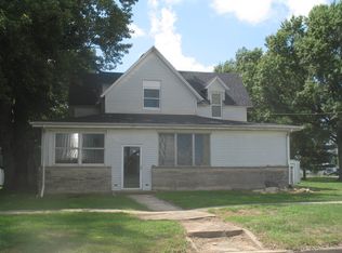 205 S Highway Ave, De Land, IL 61839