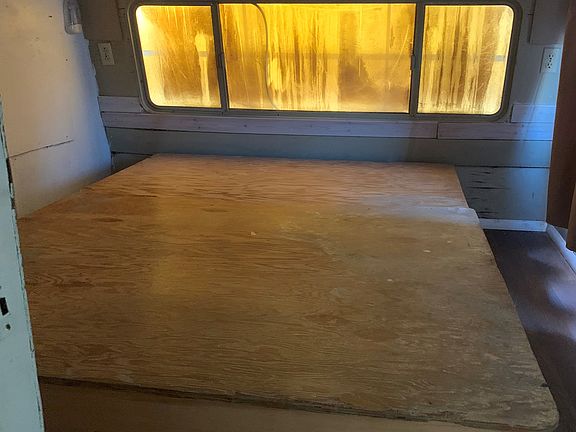 This bed can fit a full size or queen matress