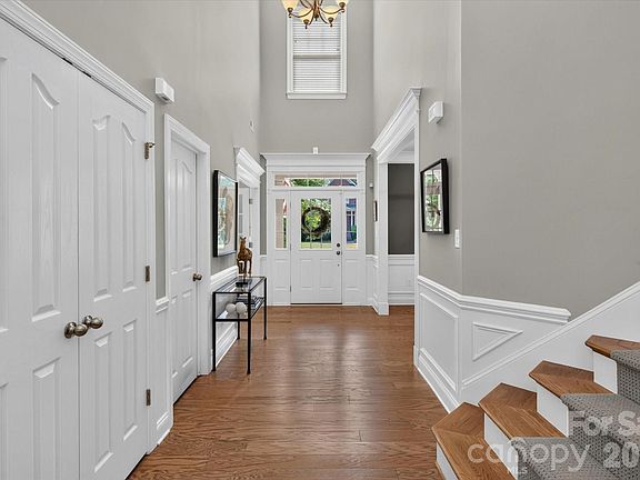 3rd image of 5033 Dockside Ct