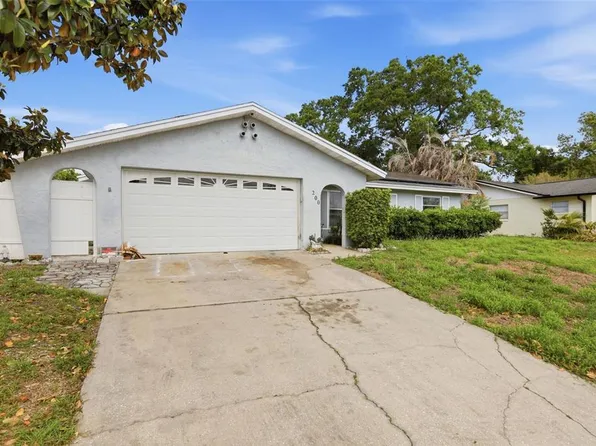 200 Sir Lawrence Dr, Sanford, FL 32773