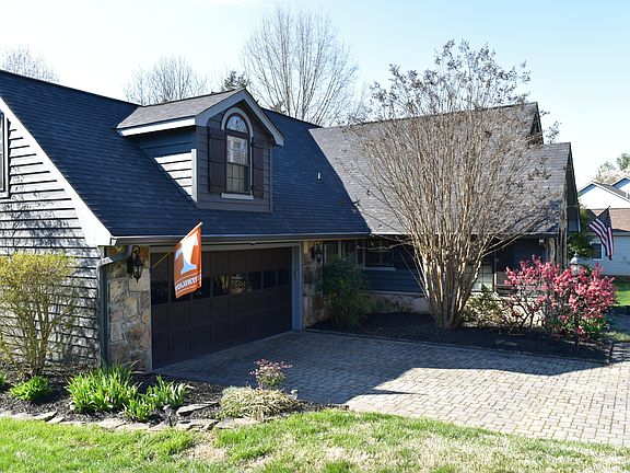 3rd image of 8456 Mecklenburg Ct