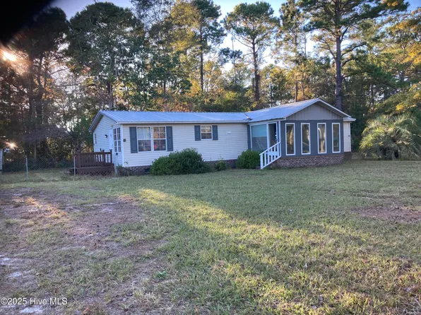 1463 Mockingbird Place SW, Shallotte, NC 28470