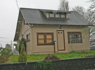 845 12th Ave, Seaside, OR 97138