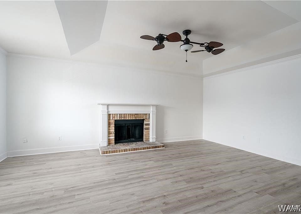 1st image of 2031 8th Ave #205