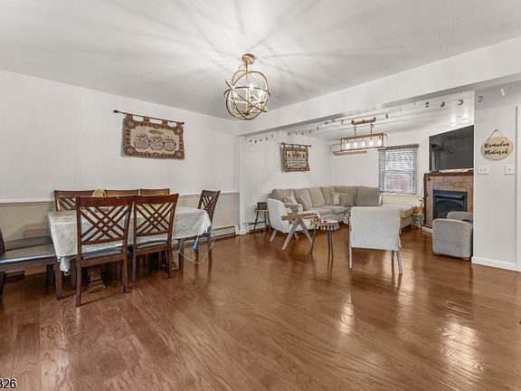 5th image of 83 Village Rd