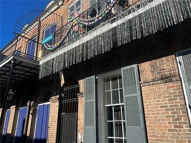 1st image of 807 Bourbon St #1A