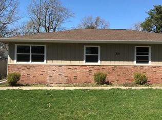 406 E Oak St #A, Mahomet, IL 61853
