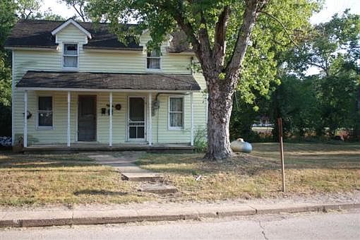 2nd image of 317 E Fir St