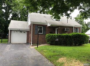 3 Bryson Rd, Fair Lawn, NJ 07410
