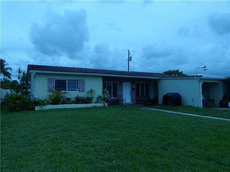 2nd image of 480 W 39th St