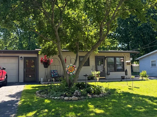 612 Meagher St, Valparaiso, IN 46385