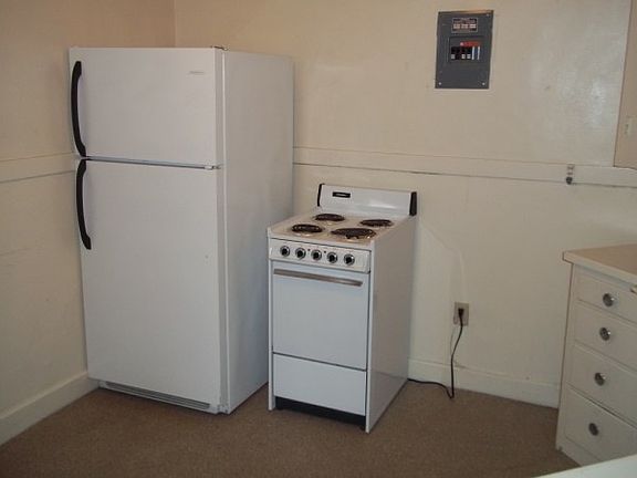 2nd image of 602 Boyer Ave APT E1