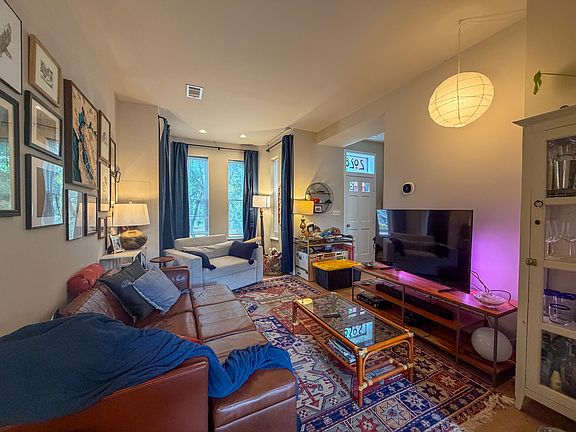 4th image of 2028 13th St NW #A