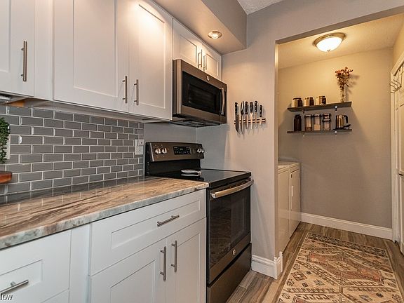 4th image of 8001 Colonial Dr APT A