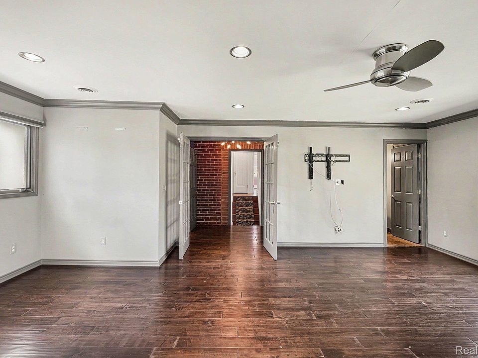 136 S Wilson Blvd, photo 22