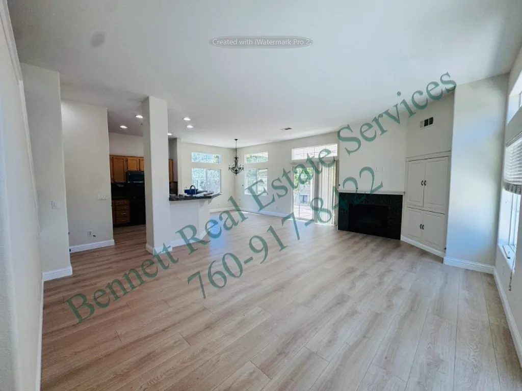 4 bed, 2.5 bath, 2033 sqft, $3,900 — Photo 4