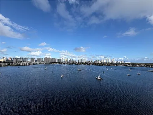 17111 Biscayne Blvd #1211 Photo 1