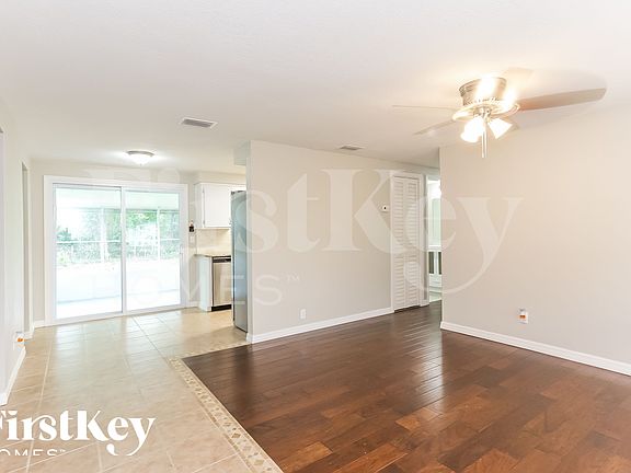 5th image of 447 Clermont Dr W