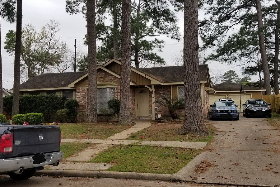 1st image of 2214 Cobble Creek Dr
